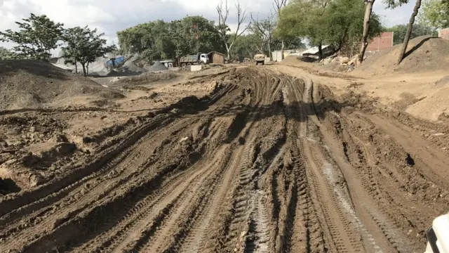 मंडरो जाने वाला रास्ता