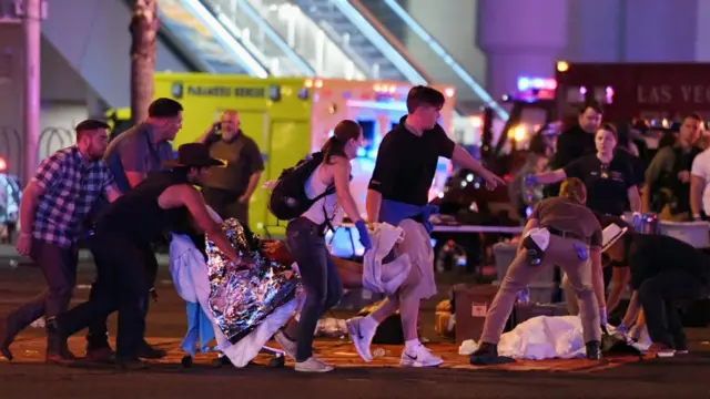 லாஸ் வேகஸ் சூதாட்ட விடுதி அருகே துப்பாக்கி சூடு