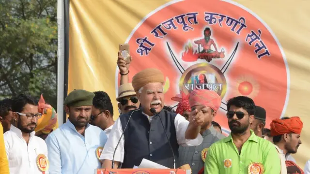 पद्मावत, करणी सेना, राजस्थान, राजपूत, इतिहास, चित्रपट.