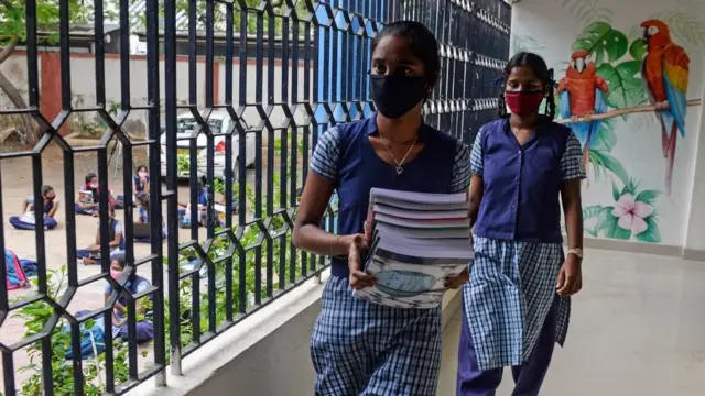 பள்ளி குழந்தை