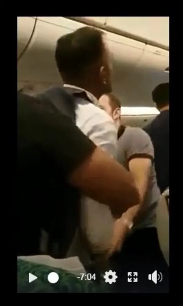 ভাইরাল হওয়া ভিডিও