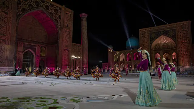 جشن اهدای جوایز ۲