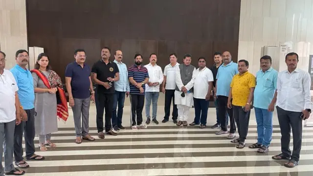 रॅडिसन येथे शिवसेना आमदार