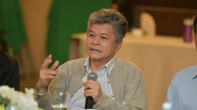 นายจะเด็จ เชาวน์วิไล ผู้อำนวยการมูลนิธิหญิงชายก้าวไกล