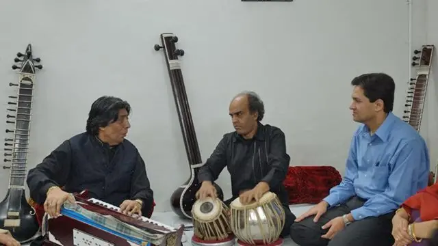 استاد فتح علی خان