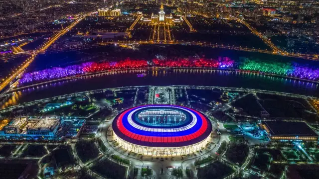 فٹبال سٹیڈیم