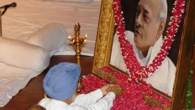 మన్మోహన్ సింగ్ నివాళి