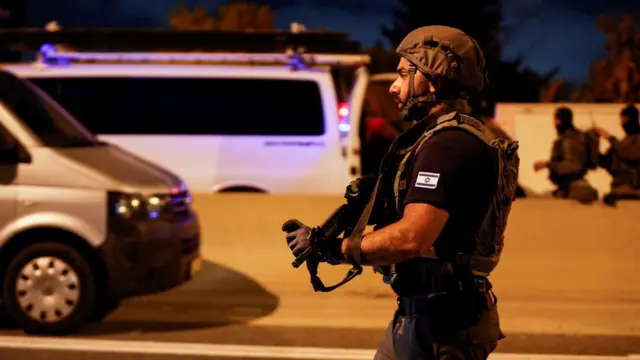 جندي إسرائيلي في عسقلان.