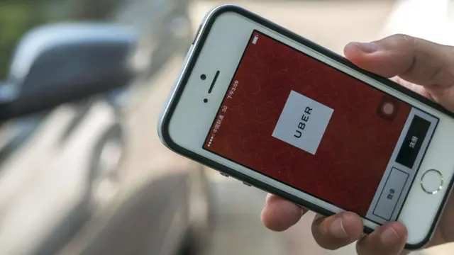 Teléfono con la aplicación de Uber