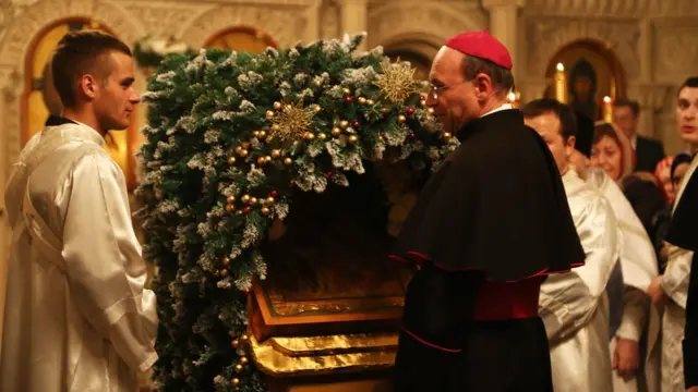 Müqəddəs Məryəm Kilsəsinin baş keşişi Vladimir Fekete