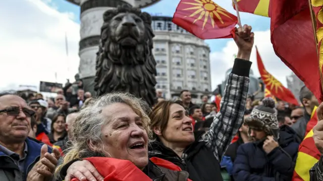 Протести присталица ВМРО-ДПМНЕ против службене употребе албанског језика. Скопље, 14. март 2018.