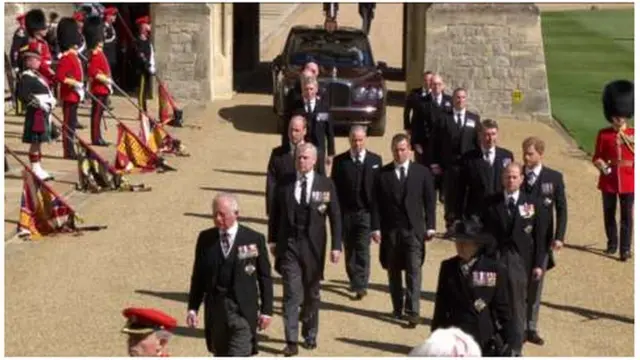 Kral ailəsi dəfn mərasimində