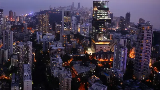 मुकेश अंबानी