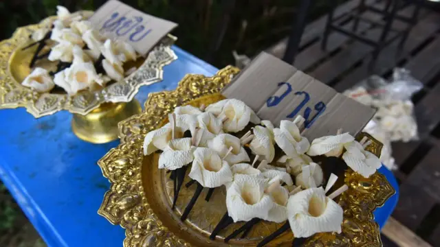 ดอกไม้จันท์