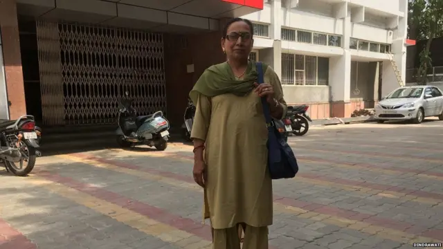 इंद्रावती, महिला डाकिया