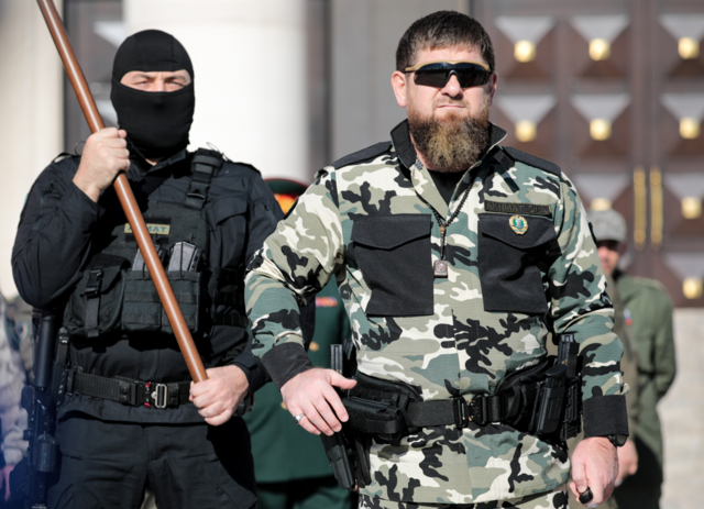 Смотр сил чеченских военных подразделений и спецтехники в Грозном