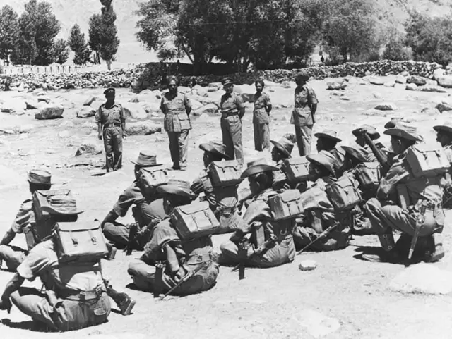 ભારતીય અને ચીની સૈનિક દળો