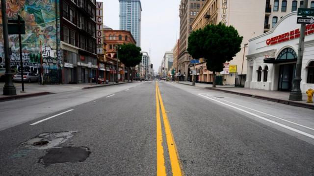 Rua vazia em Los Angeles