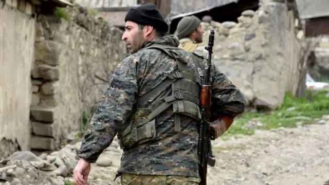 Ermənistan 100 minlik könüllü ordu yaradır