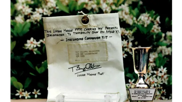 Чаша для причастия, из которой Олдрин пригубил вино, вернулась на Землю