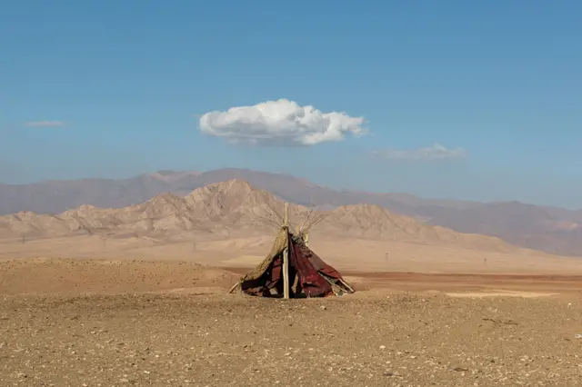 Фото из серии "Тихие районы"