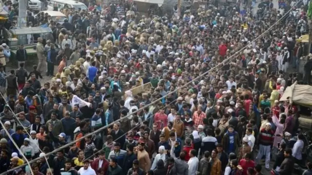 নাগরিকত্ব আইনের বিরুদ্ধে ভারতের এলাহাবাদে বিক্ষোভ।