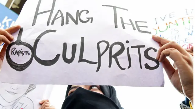 ভারত শাসিত কাশ্মীরে ধর্ষণের বিরুদ্ধে বিক্ষোভ