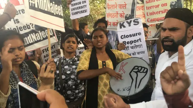 ਫਾਤਿਮਾ ਨਫ਼ੀਸ, ਆਸ਼ਿਆਨਾ ਠੇਵਾ, ਸਾਇਰਾ ਬਾਨੋ, ਰਾਧਿਕਾ ਵੇਮੂਲਾ