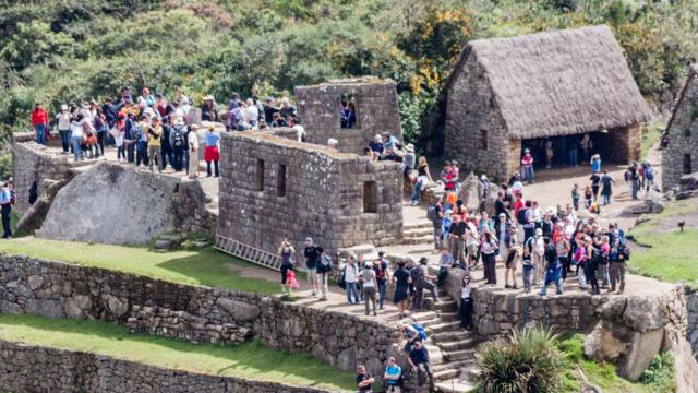 Turistas en Machu Picchu