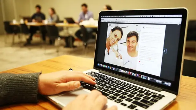 තම ප්‍රසූතිය පිළිබඳ පුවත මුලින්ම සමාජ මාධ්‍ය ඔස්සේ