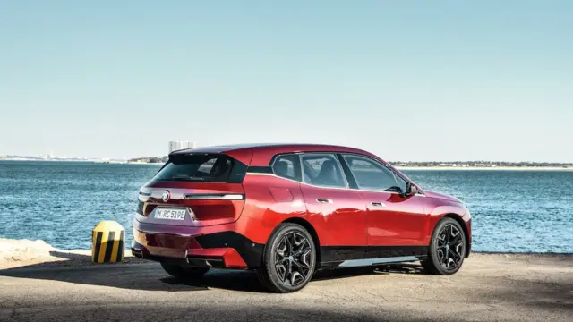 iX دومین ماشین کاملا الکتریکی ب‌ام‌و است