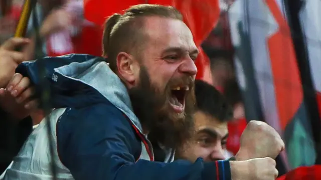 Уболівальник