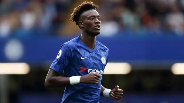 Tammy Abraham de Chelsea a subi des attaques racistes sur les réseaux sociaux après son penalty décisif manqué en Super Coupe contre Liverpool.