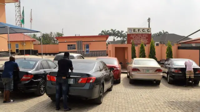 Awọn ọkọ ayọkẹlẹ ti wọn ba ni ikawọ wọn