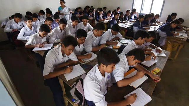 ஆசிரியர் - மாணவர் மோதல்: ஹார்மோன்கள் காரணமா?