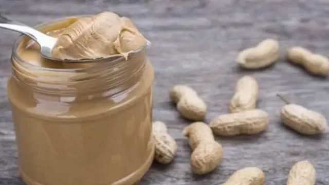 मूंगफली से बनता है पीनट बटर
