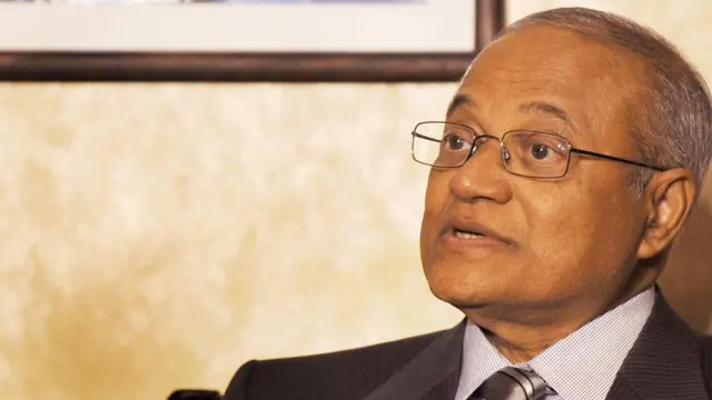 મૌમૂન અબ્દુલ ગયૂમની તસવીર