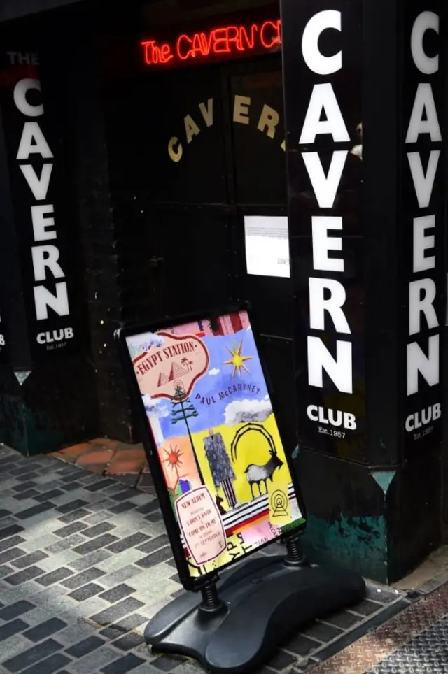 26 июля 2018 года в поддержку нового альбома Маккартни сыграл концерт в легендарном ливерпульском клубе Cavern, где в начале 60-х начинали свою музыкальную карьеру "Битлз"