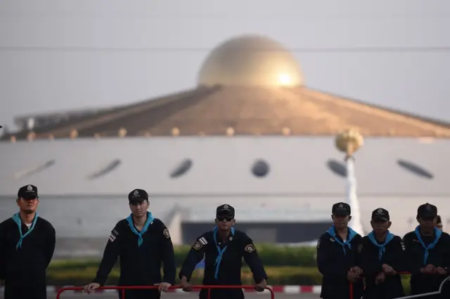 ธรรมกาย, วัดพระธรรมกาย, ธัมมชโย, ดีเอสไอ, ประยุทธ์ จันทร์โอชา, ม.44