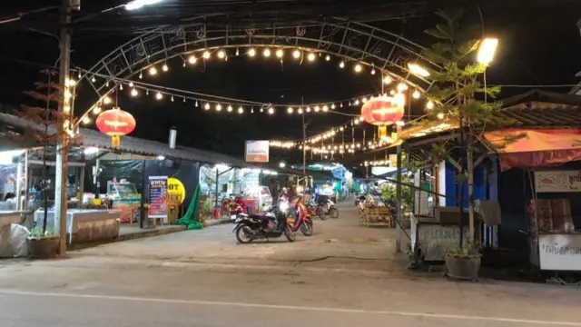 ตลาดแม่สอด