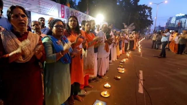 વિરોધ પ્રદર્શન કરતી મહિલાઓ