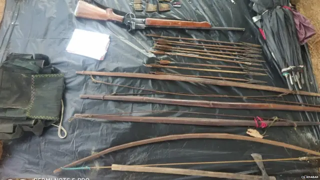 माओवादियों से मिले हथियार