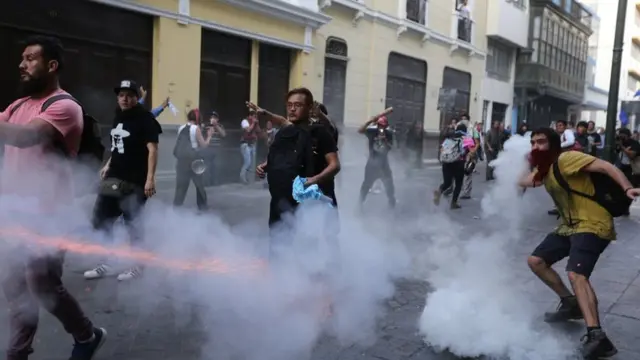 Protesta contra el indulto a Alberto Fujimori en Perú