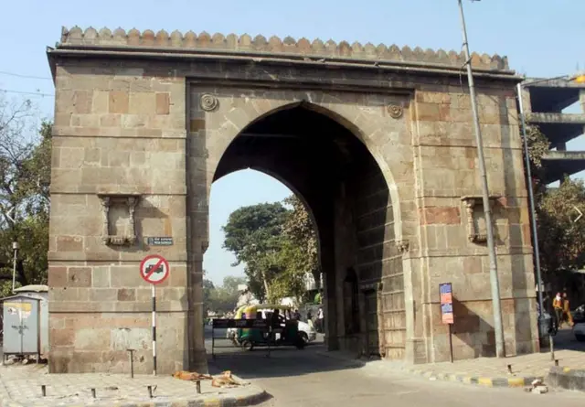 પ્રેમ દરવાજાની તસવીર