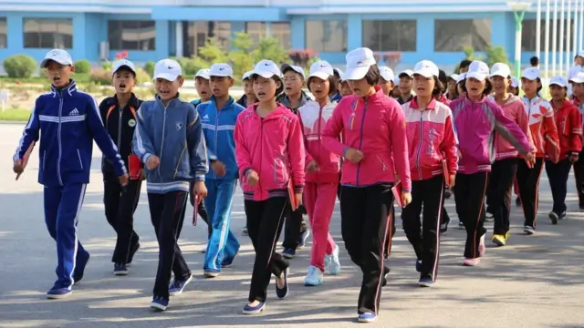 گروهی از دانشجویان جوان