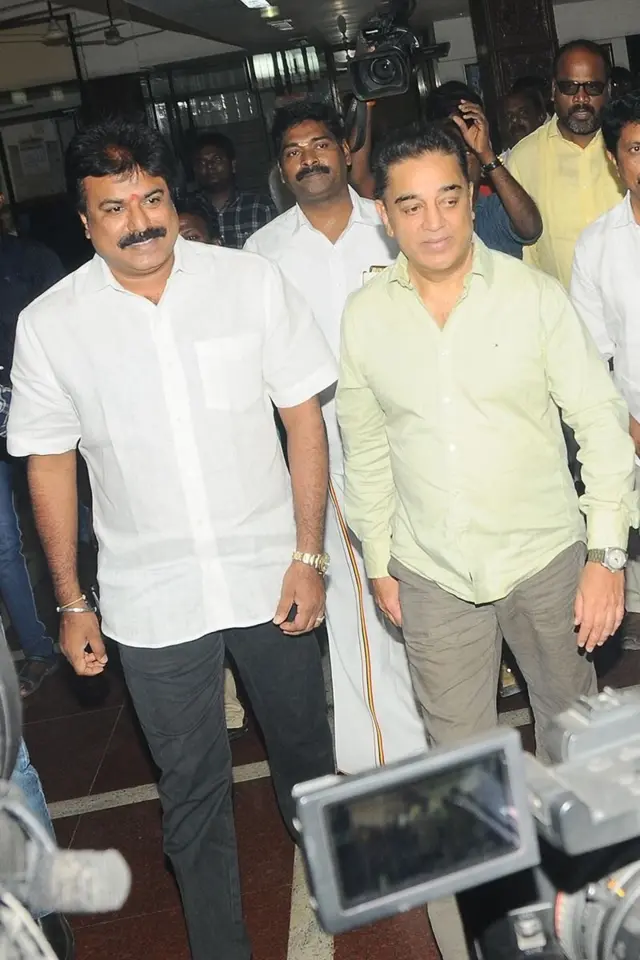 கமல் அரசியல் பிரவேசம்: நேற்று ரஜினி, இன்று விஜயகாந்த்