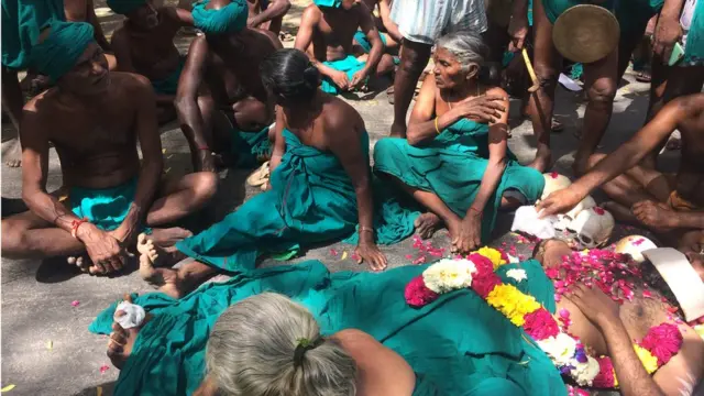 விவசாய பெண்கள் போராட்டம்