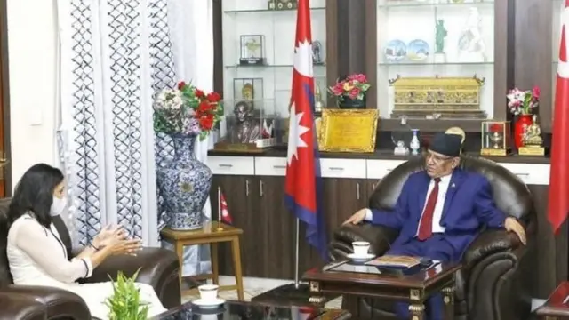 सुमारले प्रचण्डसँग पनि भेटघाट गरेकी थिइन्