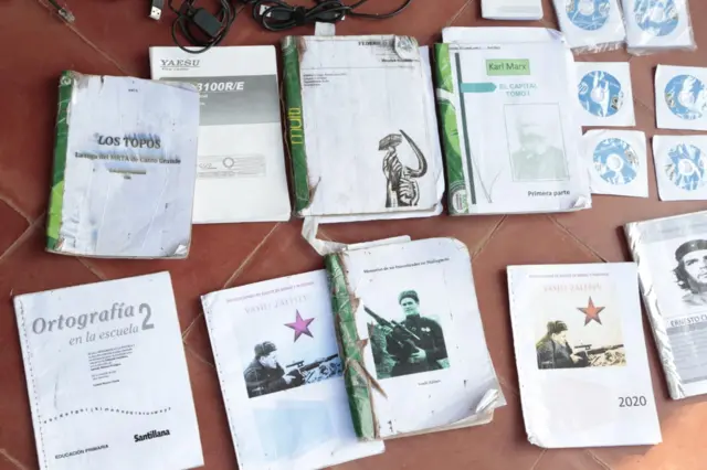 Documentos y discos compactos