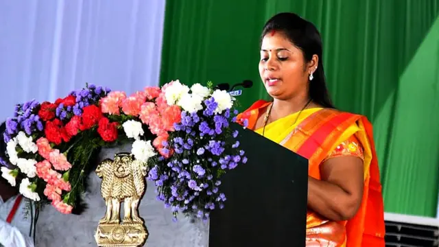 పాముల పుష్పశ్రీవాణి